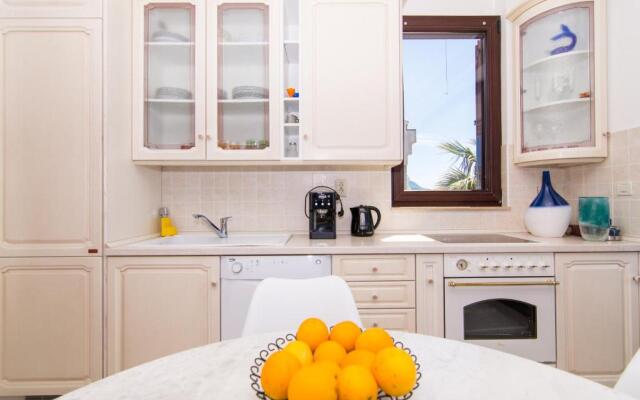 Gallery Luxury Suites & Rooms-Only Adults