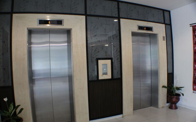 Hotel 88 Embong Kenongo by WH