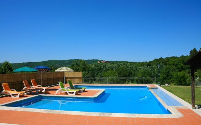 Stunning private villa for 8 guests with private pool, WIFI, TV, terrace, pets allowed and parking