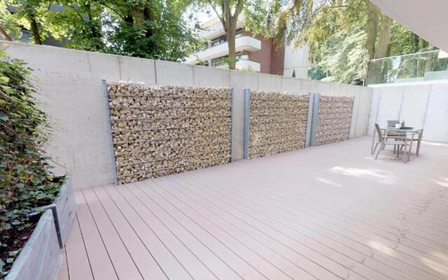 White Pearl Apartment 0.06