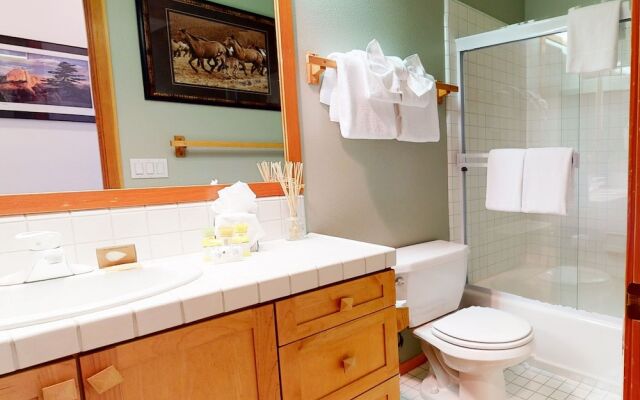 Snowcreek #991 3 Bedroom Condo