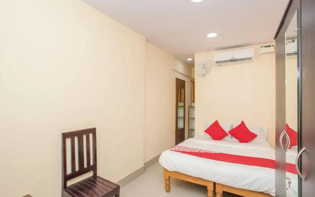 OYO 15818 Om Sai Residency