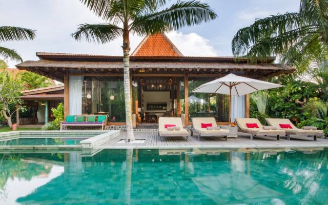 Luxury & Tropical 2br Villa In Canggu