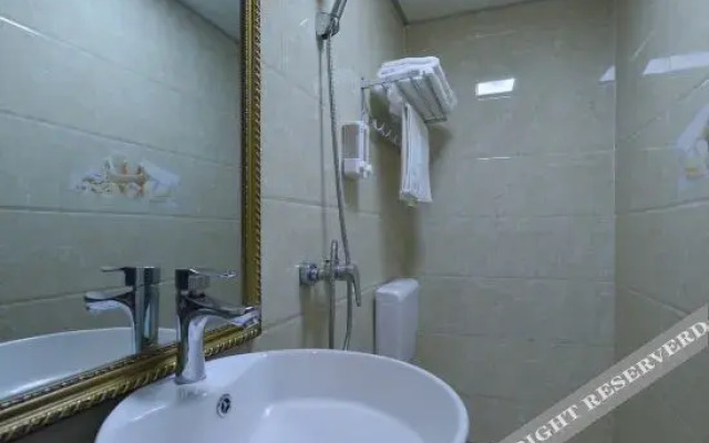 Rhine Theme Hotel Anshun