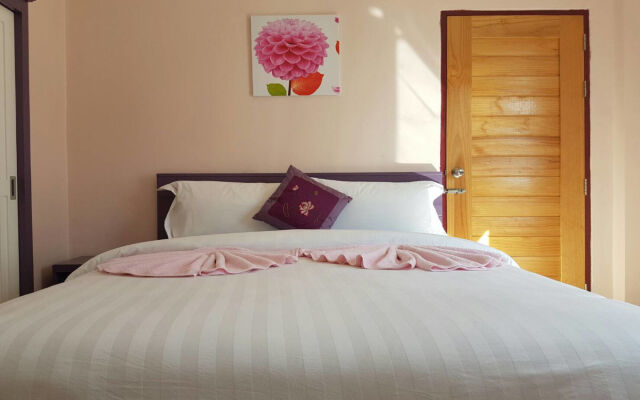 V-House Hotel