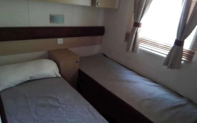 Sleep4 Cabin - Self-checkin, Free Parking, Petok