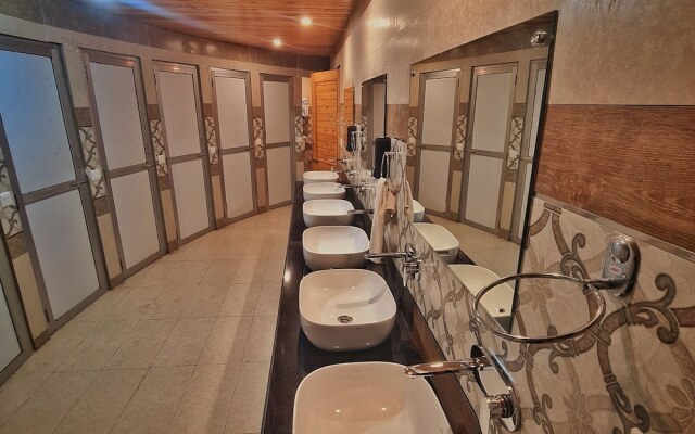 EDM Hostel