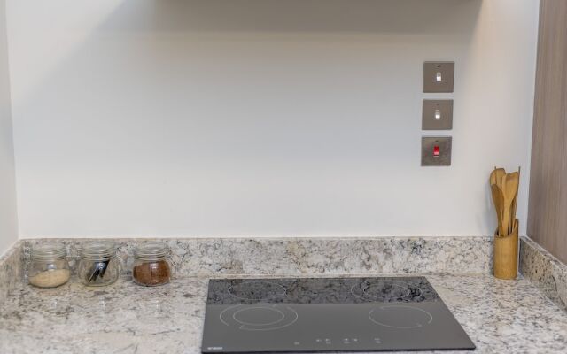 Capital Sapphire Line 1 bed  by YourHost