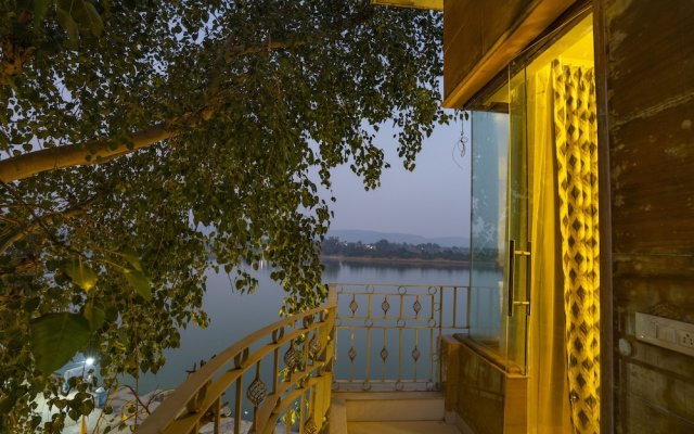 Narmade River View Resort