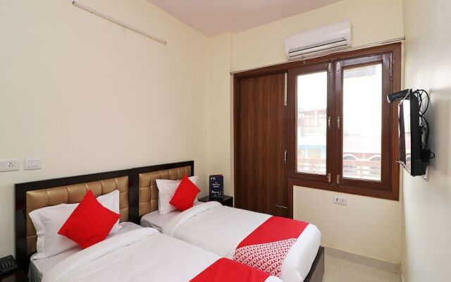 OYO 23320 Hotel Ozone