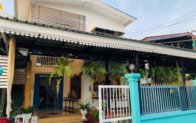 Baan Mae Somkid Homestay