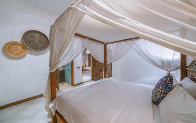 Puri Aman - Unique & Lush 3BR Pool Villa - Next to Gigi Susu & Walk to Beach – Guest Rooms – Canggu