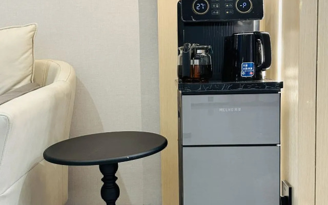 Elong ME Hotel (Weihai Weigao Plaza Xingfumen)