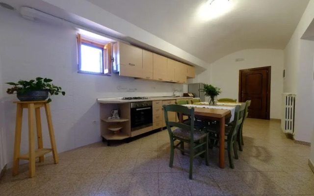 Tenuta con due Abitazioni Indipendenti e Piscina