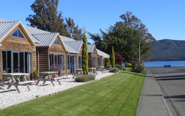 Lakefront Lodge