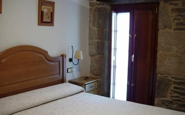 Hotel Caldelas Sacra rústico 3 estrellas