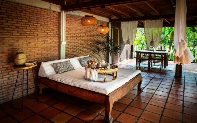 Farmhouse Resort & Spa