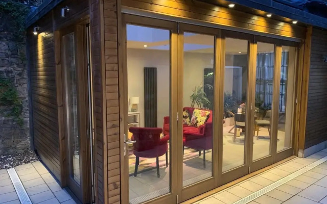 Wall Street Journal Featured 3bed/3bath Apartment