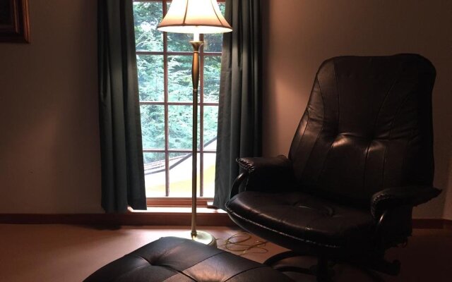 Breakfast on the Connecticut