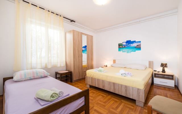 Cozy Apartment Branka With Nice Garden 5