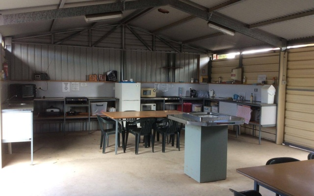 Gladstone Caravan Park - South Australia — 3-star hotel in Wirrabara