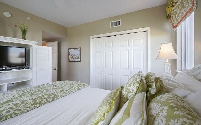 St Lucia 506 by RedAwning