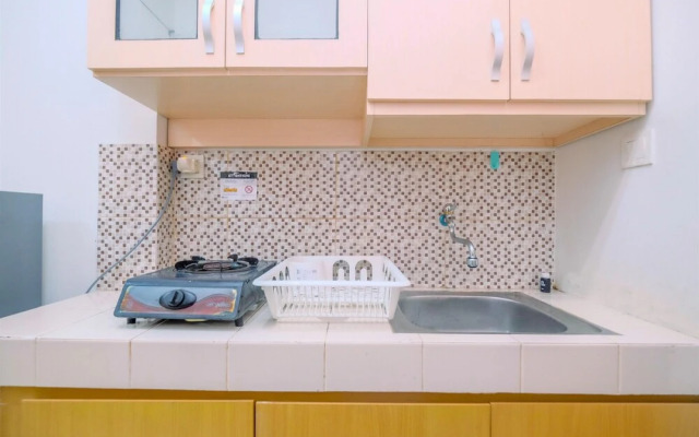 Comfortable And Cozy Living Studio Room Apartment At Dave