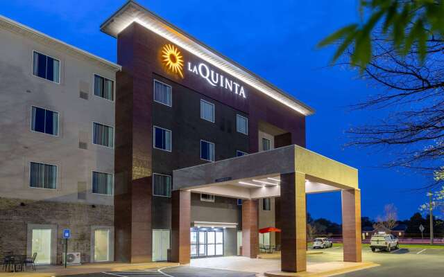 La Quinta Inn & Suites by Wyndham Augusta/Fort Eisenhower