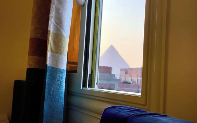 Farsha Pyramids Inn