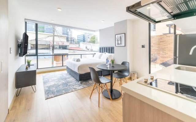 w Lovely Loft With Terrace in Santa Ana