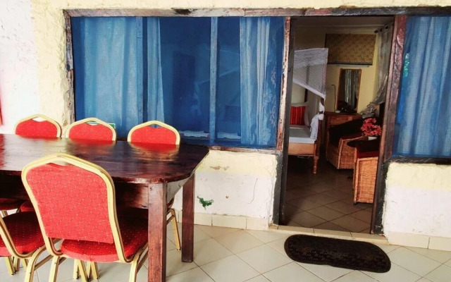 Nice and Cosy Studio En-suite, Kitchenette, Kenya