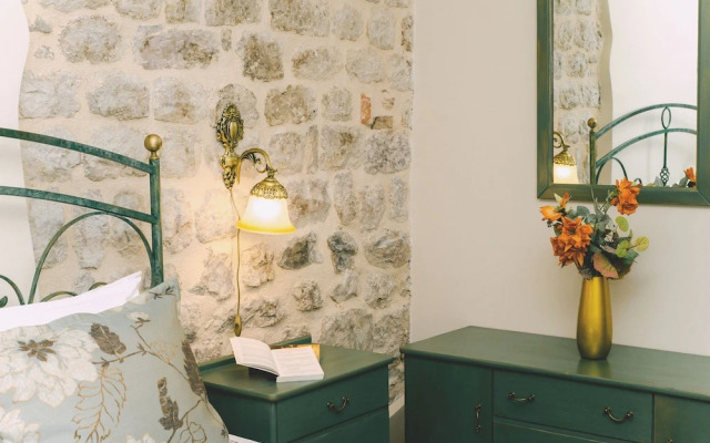D & Sons Apartments