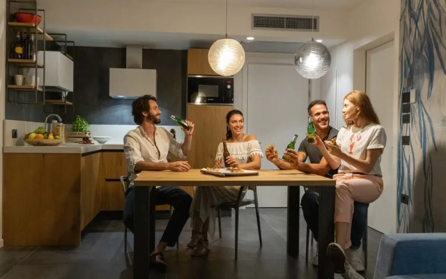 Aris Apartments & Sky Pool - Tonelli Hotels - Adult Friendly