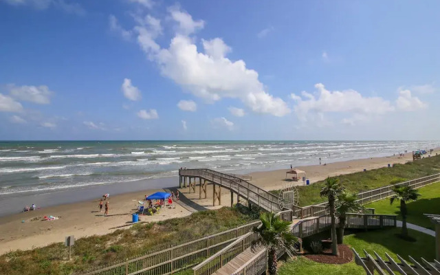Seascape 2211 2 Bedroom Condo by RedAwning