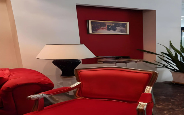 Montree Hotel