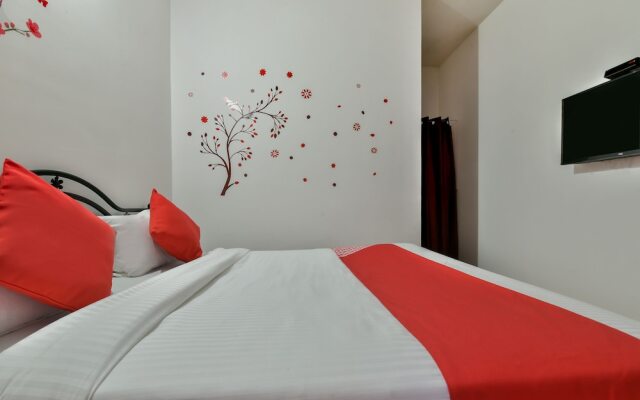 Route 77 by OYO Rooms