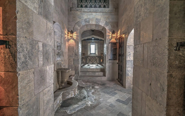Stone Hall Castle