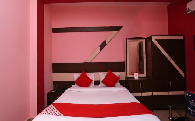 OYO 13624 Kapoors Plaza Guest House