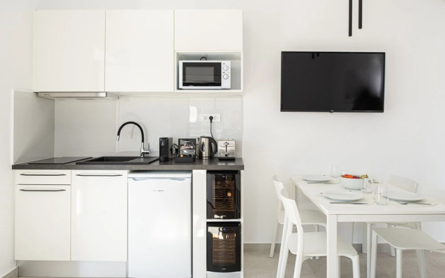 Cozy Corner Luxury Apartments