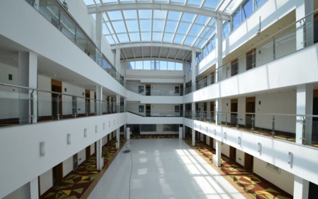 Vatica Tianjin Fifth Avenue Foreign Language Children's Hospital Hotel