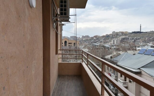Gallery Apartment A
