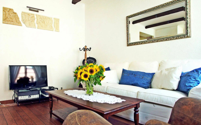 Castle Square Apartment
