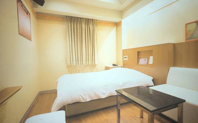 Hotel Revoir - Adults Only