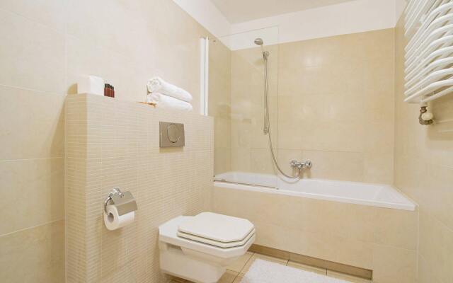 Wawel Angel Plaza Apartments by Amstra Luxury Apartments