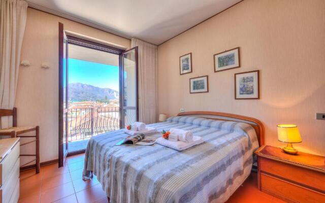 Laura's Cozy Apartment Stresa Center