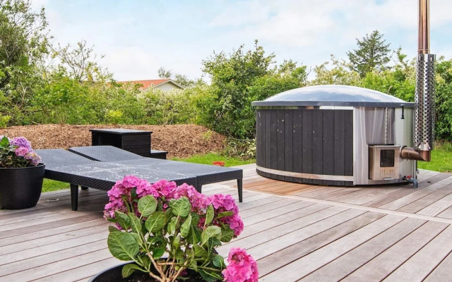 5 Person Holiday Home in Ulfborg