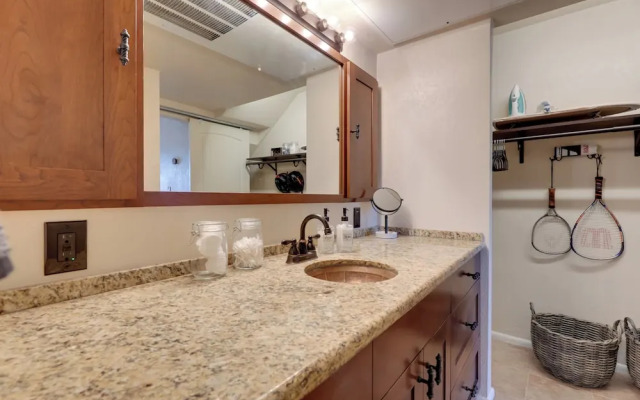 Scottsdale Loft Near Golf Course & Old Town!