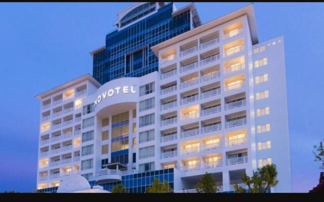 Novotel Phuket City Phokeethra Hotel