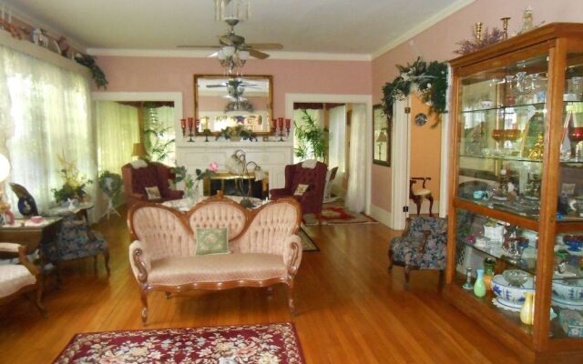 Magnolia Inn Bed & Breakfast
