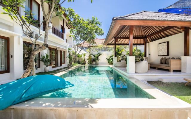 Canggu 400m Tobeach Escape 4br Designer Villa